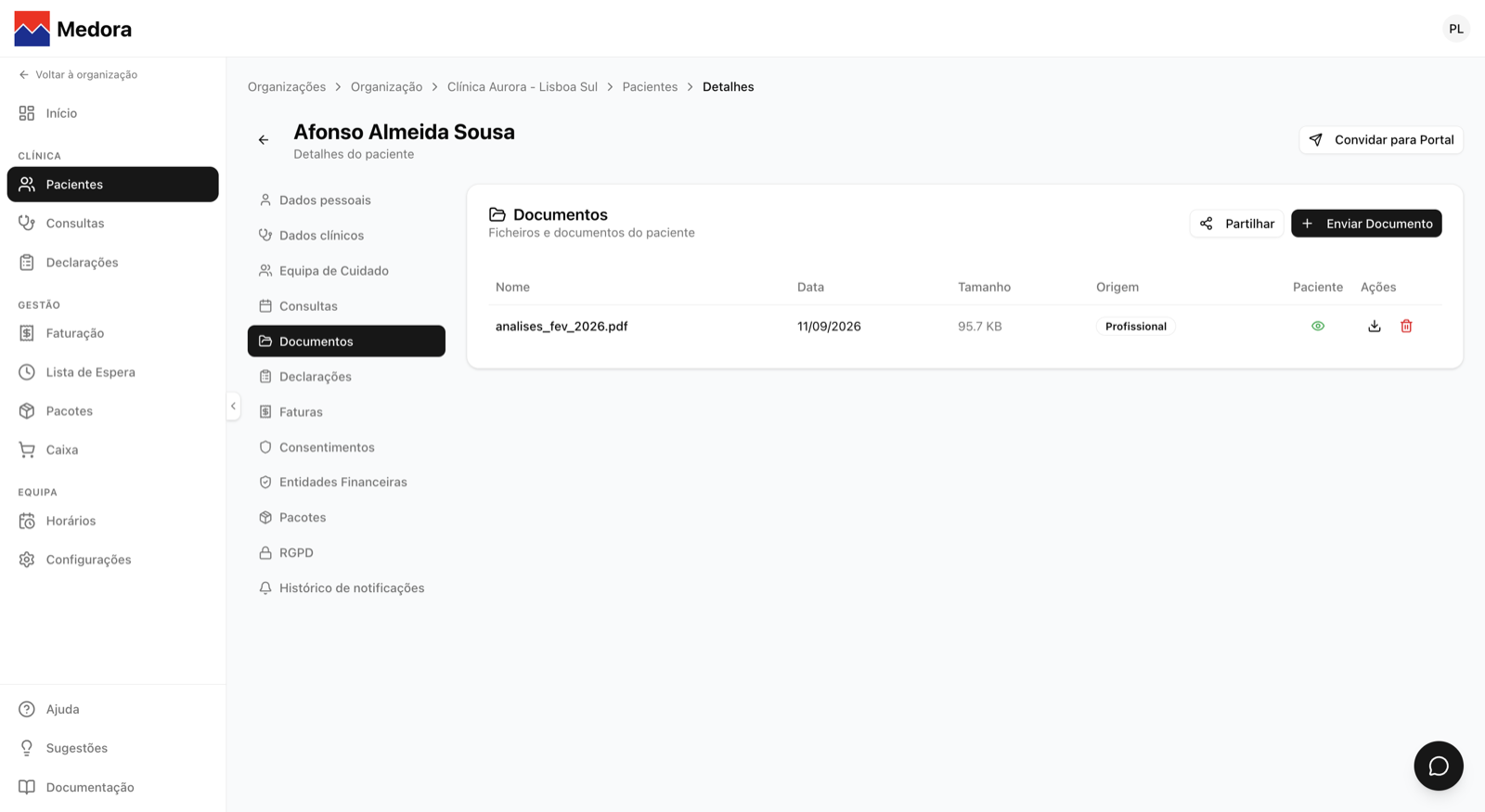 Separador Documentos do processo do paciente, com o nome, a data, o tamanho e a origem de cada ficheiro